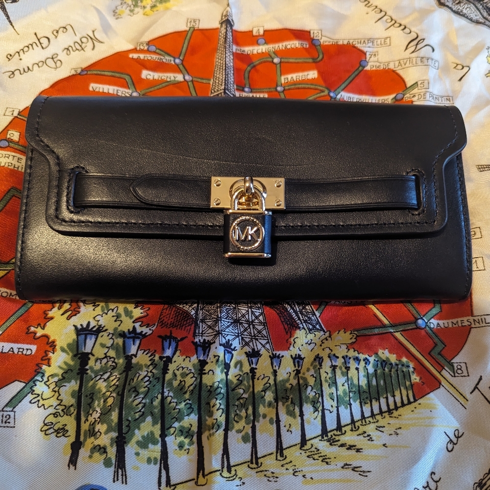 Michael Kors wallet